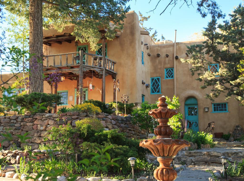 Inn Of The Turquoise Bear Santa Fe Exterior photo